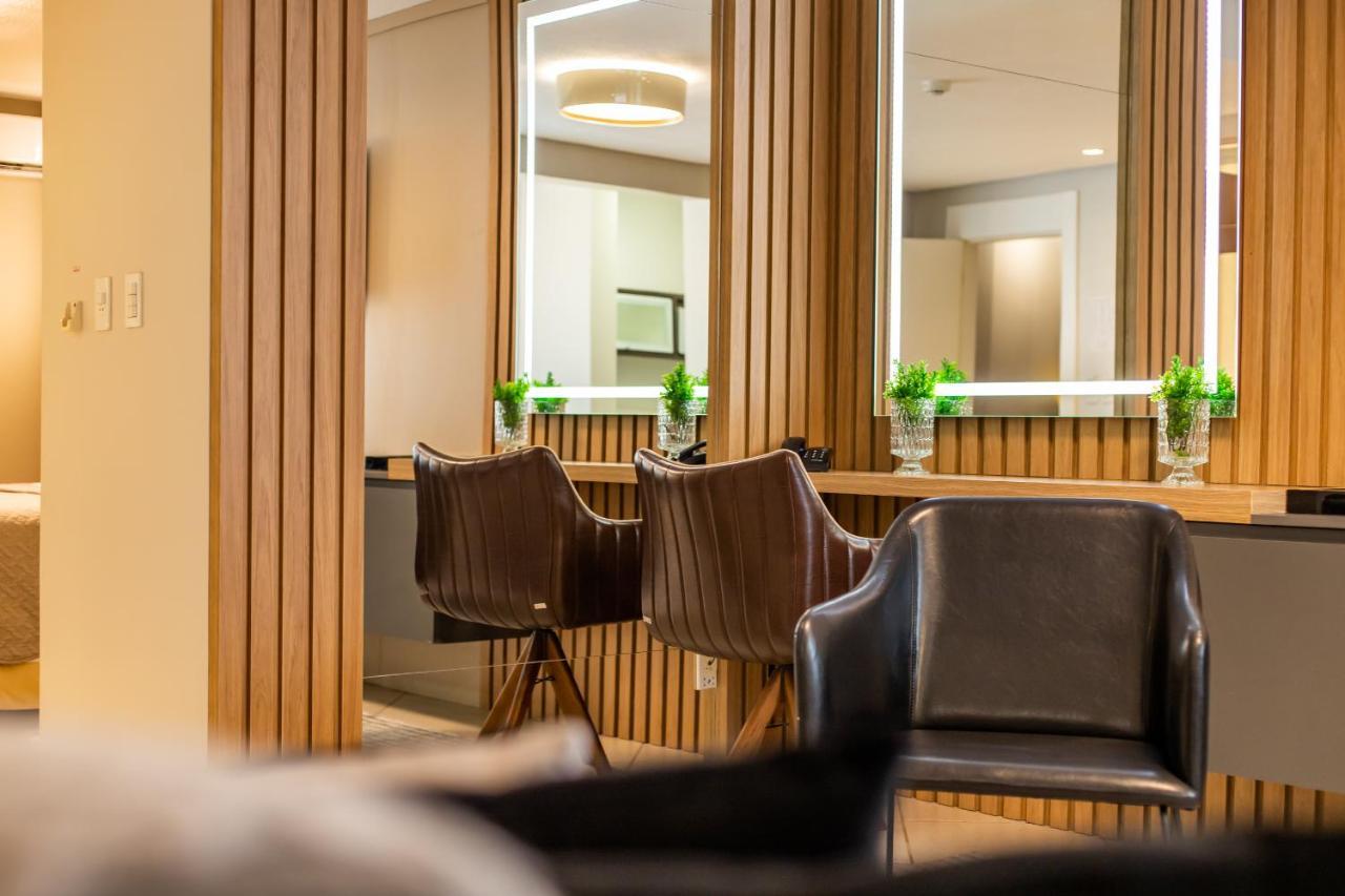 Delupo Hotel - Livin Studios Criciuma  Kültér fotó