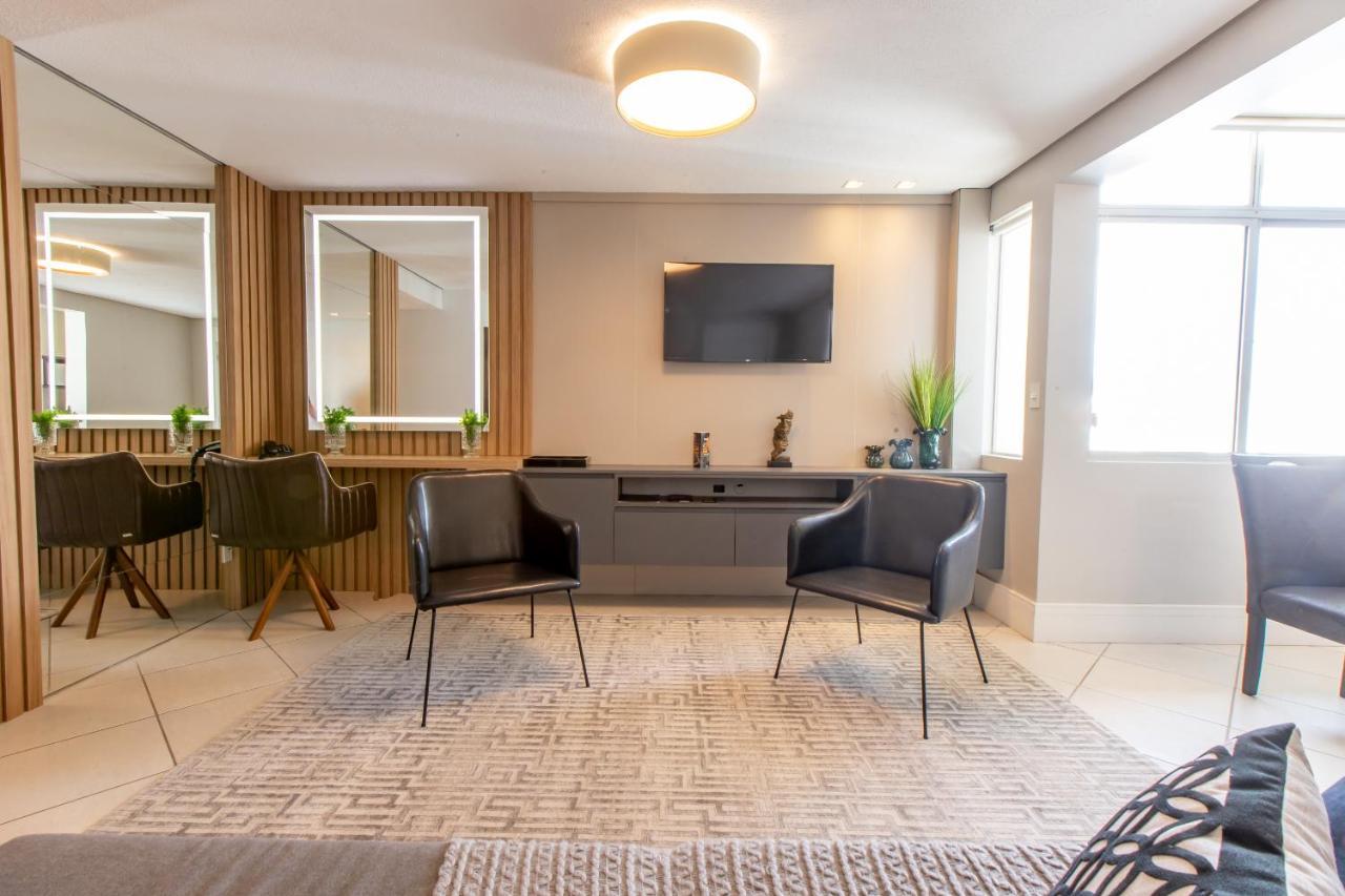 Delupo Hotel - Livin Studios Criciuma  Kültér fotó